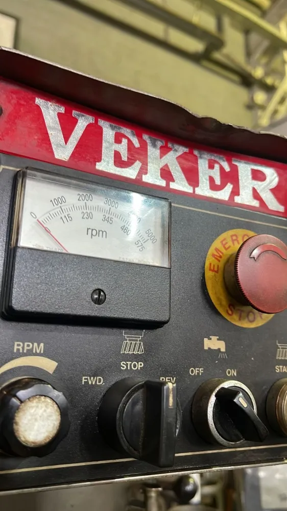 Fresadora Marca Veker 406 I