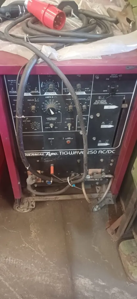 Máquina De Solda Tig Ac/dc Usada