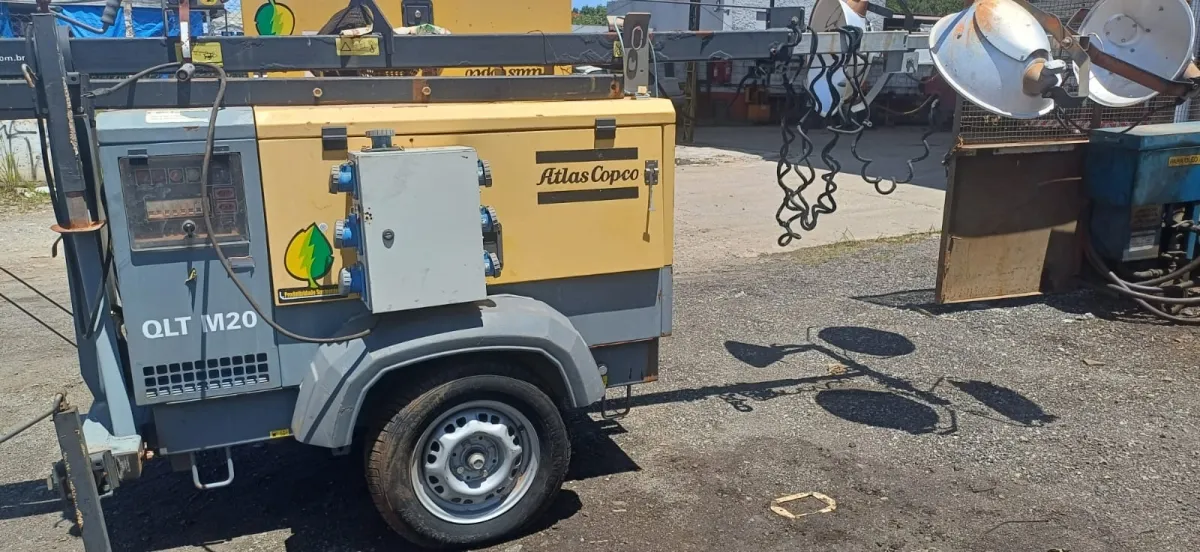 Torre De Iluminação Com Gerador A Diesel Atlas Copco Qltm20